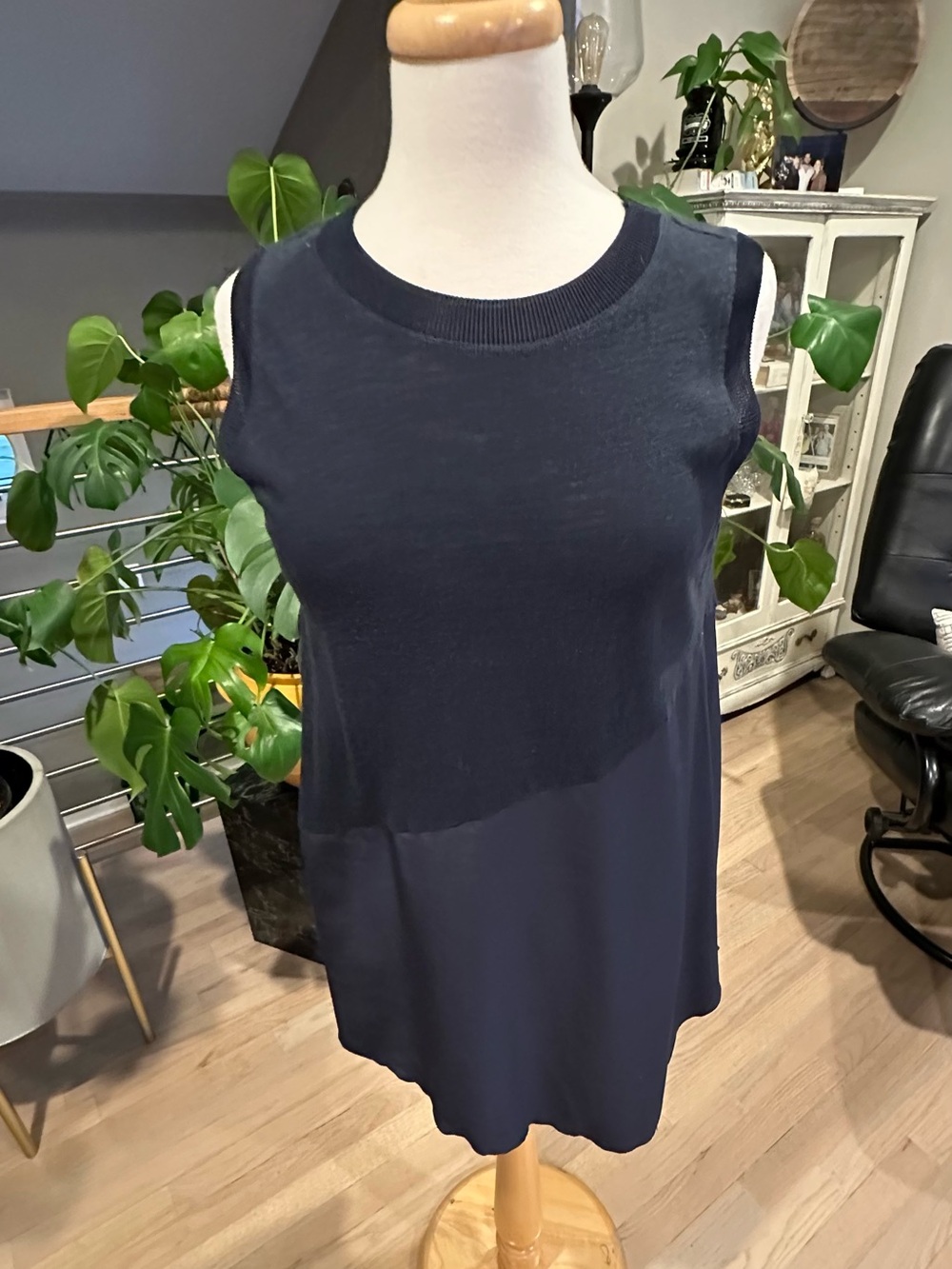 Simply Vera Vera Wang Navy Knit-to-Woven Sleeveless Draped Tank